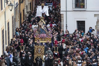 La Procesión de La Dolorosa, da inicio a la Semana Santa en la capital leonesa.- ICAL