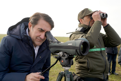 El consejero de Medio Ambiente, Vivienda y Ordenación del Territorio, Juan Carlos Suárez-Quiñones, visita el humedal de Bodón Blanco en Bocigas, Valladolid, con motivo del Día Mundial de los Humedales - ICAL