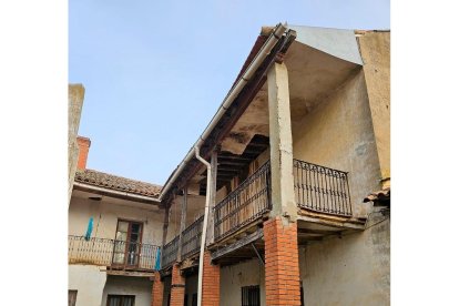 Casa de titularidad municipal en Villafrechós (Valladolid).  E.M.