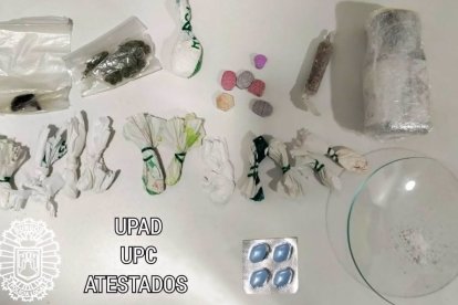 Incautan sustancias estupefacientes a un conductor en Burgos. - E. PRESS