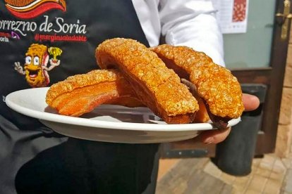 Imagen de torreznos de Soria en una degustación.- MARIO TEJEDOR