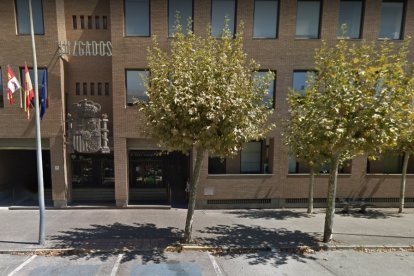 Juzgado de de Primera Instancia e Instrucción 5 de Ponferrada, León. - E.M.