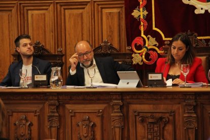 Pleno del Ayuntamiento de Palencia, con la alcaldesa, Miriam Andrés, a la derecha. - AYUNTAMIENTO DE PALENCIA