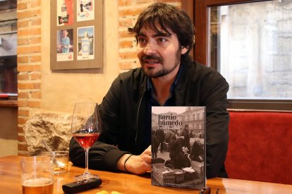 El escritor y periodista Emilio Gancedo publica el libro Barrio Húmedo. ICAL