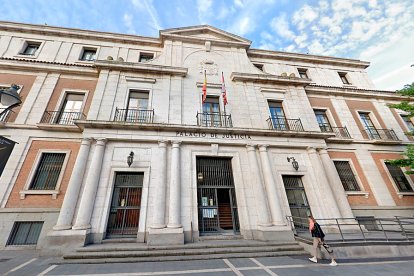 Edificio de la Audiencia Provincial de Valladolid, sede de la Sala de lo Social del Tribunal Superior de Justicia de Castilla y León. GGL SW