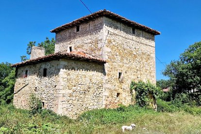 Torre medieval de Vallejuelo (Burgos). LANÇOIS DOVAL