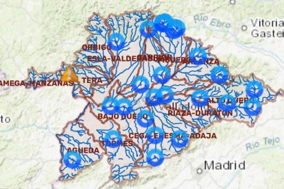 Las lluvias de los últimos días sitúan en alerta naranja al río Tera a su paso por Puebla de Sanabria, por incremento de caudales. -CHD