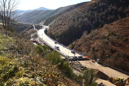 Obras de finalización del viaducto O Castro en la autovía A6 - ICAL