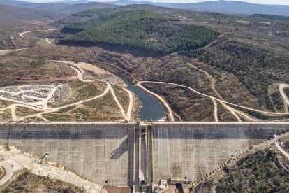 Un año después Castrovido aplaza el llenado para 2021. ISRAEL L. MURILLO