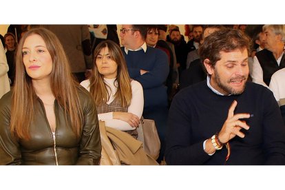 Ester Muñoz y Javier Santiago Vélez, en una imagen de archivo.-ICAL