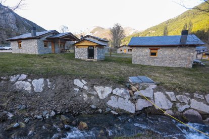 'Casas de Montaña Alto Curueño', ubicadas en Lugueros, León. Ical