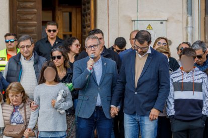 Concentración en Torrecaballeros en homenaje a la pequeña Olivia.- ICAL