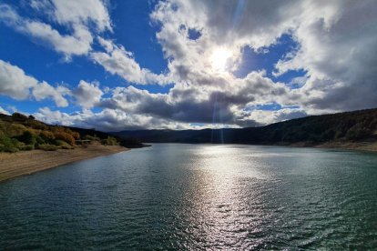 Un embalse de la Cuenca del Duero a 3 de enero de 2023. - CHD