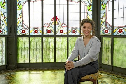 La cantante y compositora Sheila Blanco, en uno de los espacios del Museo Casa Lis de Salamanca. / ARGICOMUNICACIÓN