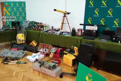 Material incautado por la Guardia Civil
