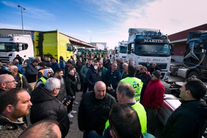 Movilizaciones de camioneros en Burgos.- ICAL