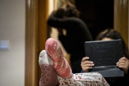 Ejemplo de una madre y una hija que no se entienden. PHOTOGENIC.