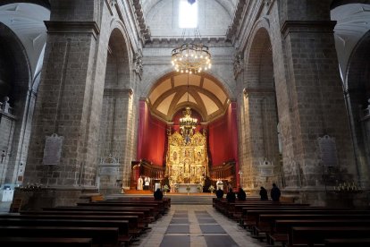 La catedral de Valladolid con las limitaciones de aforo. - E.M.