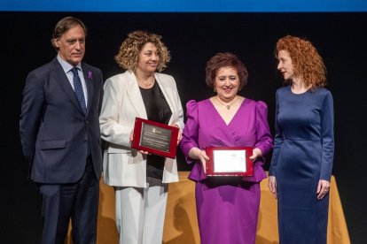 Acto de entrega de distinciones a Marta del Pozo, María Victoria Mateos y María Ángeles Hernández con motivo del Día Internacional de la Mujer. ICAL