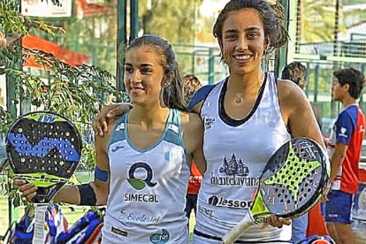 Bea Caldera (izquierda) y Beatriz González, en Castellón (EL MUNDO)
