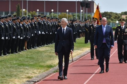 Marlaska, en una imagen de archivo de la Escuela de Policía de Ávila.-ICAL