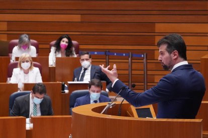 Tudanca en el debate de investidura.- ICAL