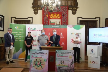 Presentación en Zamora de la nueva edición del Tour Universo Mujer. / ICAL