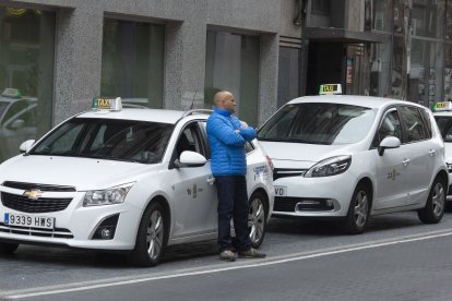 Línea de taxi de Ponferrada en servicio. -ICAL