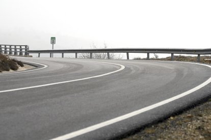 La consejera de Movilidad y Transformación Digital, María González Corral, visita la carretera BU-504 tras las obras realizadas en la misma. ICAL