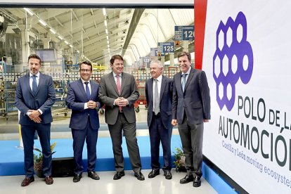 El presidente de la Junta de Castilla y León, Alfonso Fernández Mañueco, participa en el acto institucional de la marca del clúster de la automoción. ICAL