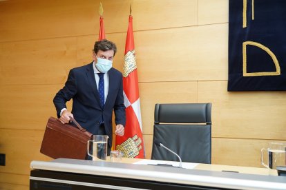 Comparecencia del consejero de Economía y Hacienda en las Cortes. - ICAL