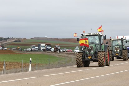 Tractorada en Palencia. -ICAL