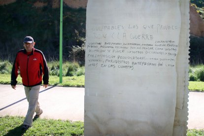 Vandalizan el monumento en homenaje a los fusilados del franquismo en el Campo de Tiro de Puente Castro en León