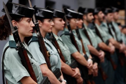 Mujeres guardias civiles en formación en una imagen de archivo.