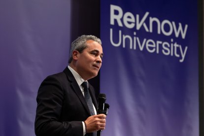 El vicepresidente de Estrategia y Desarrollo de Negocio de Renault Group y también presidente y director general de Renault Group Iberia, Josep María Recasens, presenta Reknow University para formar a 7.500 personas ante la transformación del sector