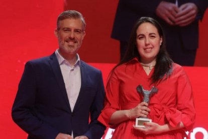 Ángel Carreira, corresponsal político de Antena 3, y Alicia Calvo, redactora jefe de El Mundo CyL