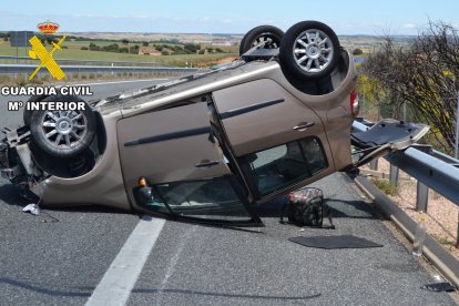 Accidente en Burgos con un camión que transportaba 33 kilos de hachis