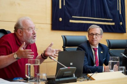 Bronca al inicio de la comisión de Industria en las Cortes de Castilla y León