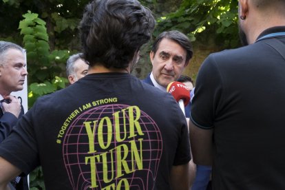 El consejero de Medio Ambiente, Vivienda y Ordenación del Territorio, Juan Carlos Suárez-Quiñones, interviene en una ponencia hoy.