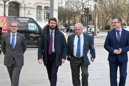 Mariano Veganzones, Juan García Gallardo, Gonzalo Santonja y Gerardo Dueñas, en una imaen de archivo.