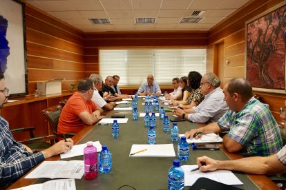 Reunión del  viceconsejero de Política Agraria Comunitaria y Desarrollo Rural, Jorge Llorente, con las organizaciones agrarias sobre las nuevas medidas.