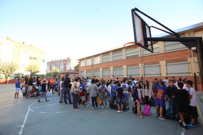 Niños en la vuelta al cole en un centro de Castilla y León, imagen de archivo