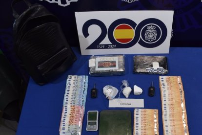 Droga y dinero incautado al camello detenido en ValladolidSOCIEDAD 
POLICÍA NACIONAL