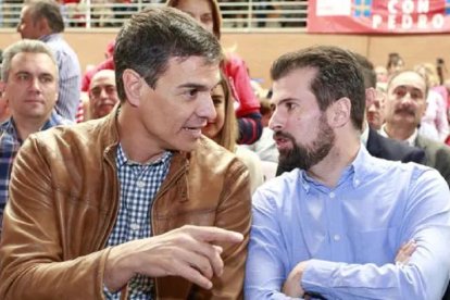 Pedro Sánchez y Luis Tudanca, en una imagen de archivo.