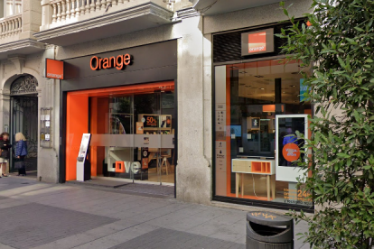 Imagen de archivo de una tienda de Orange de Castilla y León