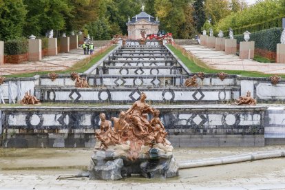 Patrimonio Nacional inicia la restauración de la fuente de La Cascada del Palacio Real de La Granja