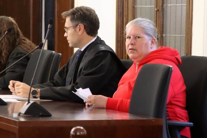 La Audiencia Provincial de León acoge el juicio contra la mujer acusada de matar al hombre con el que convivía en Villagarcía de la Vega.