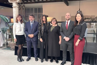 Más de 60 empresas participan en la dosis formativa sobre IA organizada por Fundación Eurocaja Rural y CEOE Ávila.