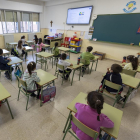 Alumnos antes de comenzar la clase en un colegio de Castilla y León. ICAL