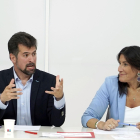 El secretario general del PSOE de Castilla y León, Luis Tudanca, y la secretaria de Organización, Ana Sánchez, durante el plenario de la Comisión Ejecutiva Autonómica (CEA) del PSCyL.